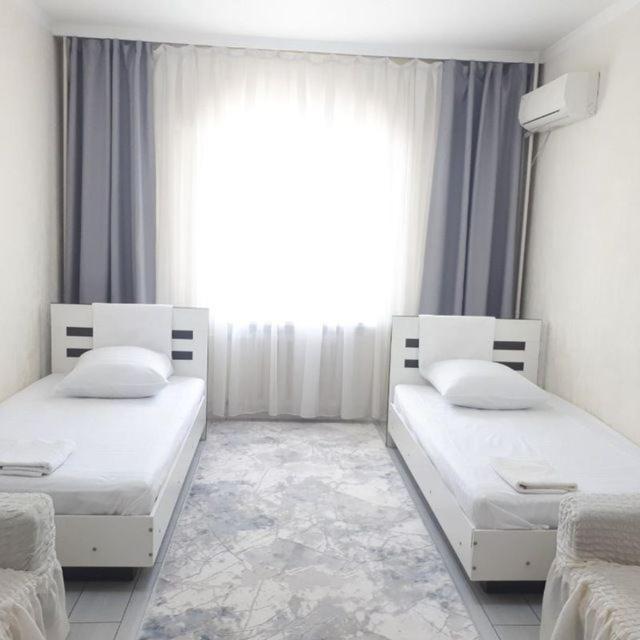 Hostel Sebzor Tasken Kültér fotó