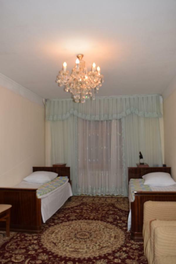 Hostel Sebzor Tasken Kültér fotó
