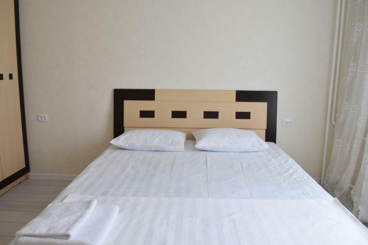 Hostel Sebzor Tasken Kültér fotó