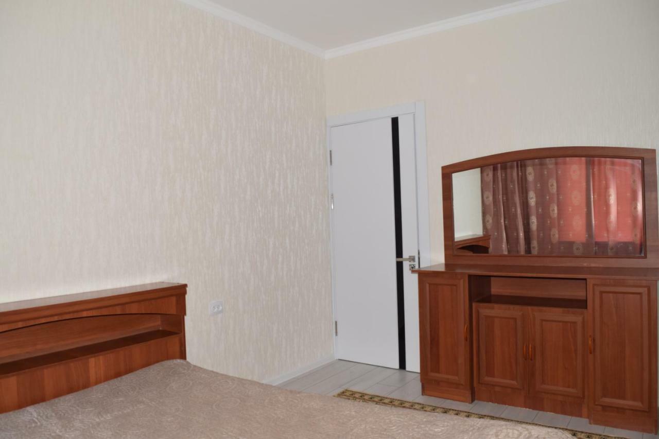 Hostel Sebzor Tasken Kültér fotó